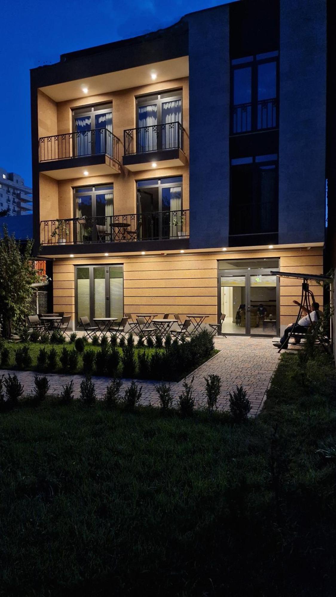 Hotel Avenue 30 Erevan Exterior foto